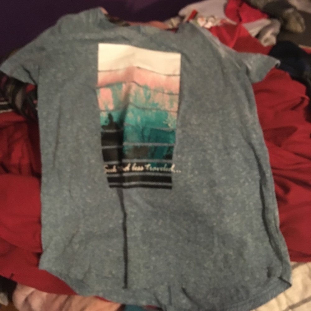 Derek heart tee